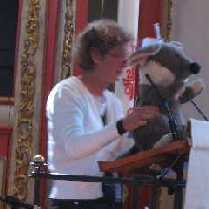 Die Maus befreit ihre Leidensgenossen